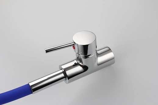 flexible kitchen faucet